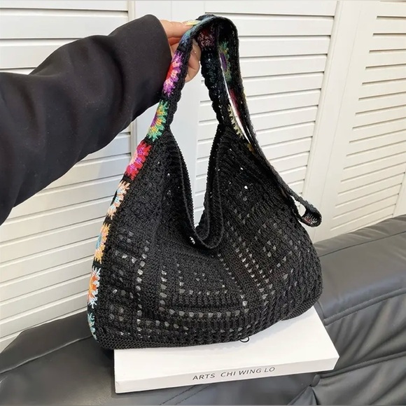 Floral Crochet Women's Shoulder Bag - Picture 3 of 3